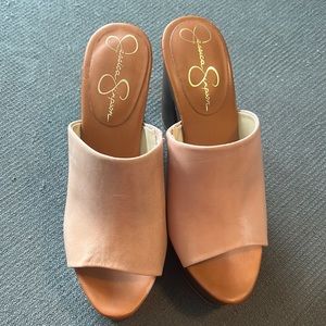 Jessica Simpson Womens Shelbie Cushioned Block Heel